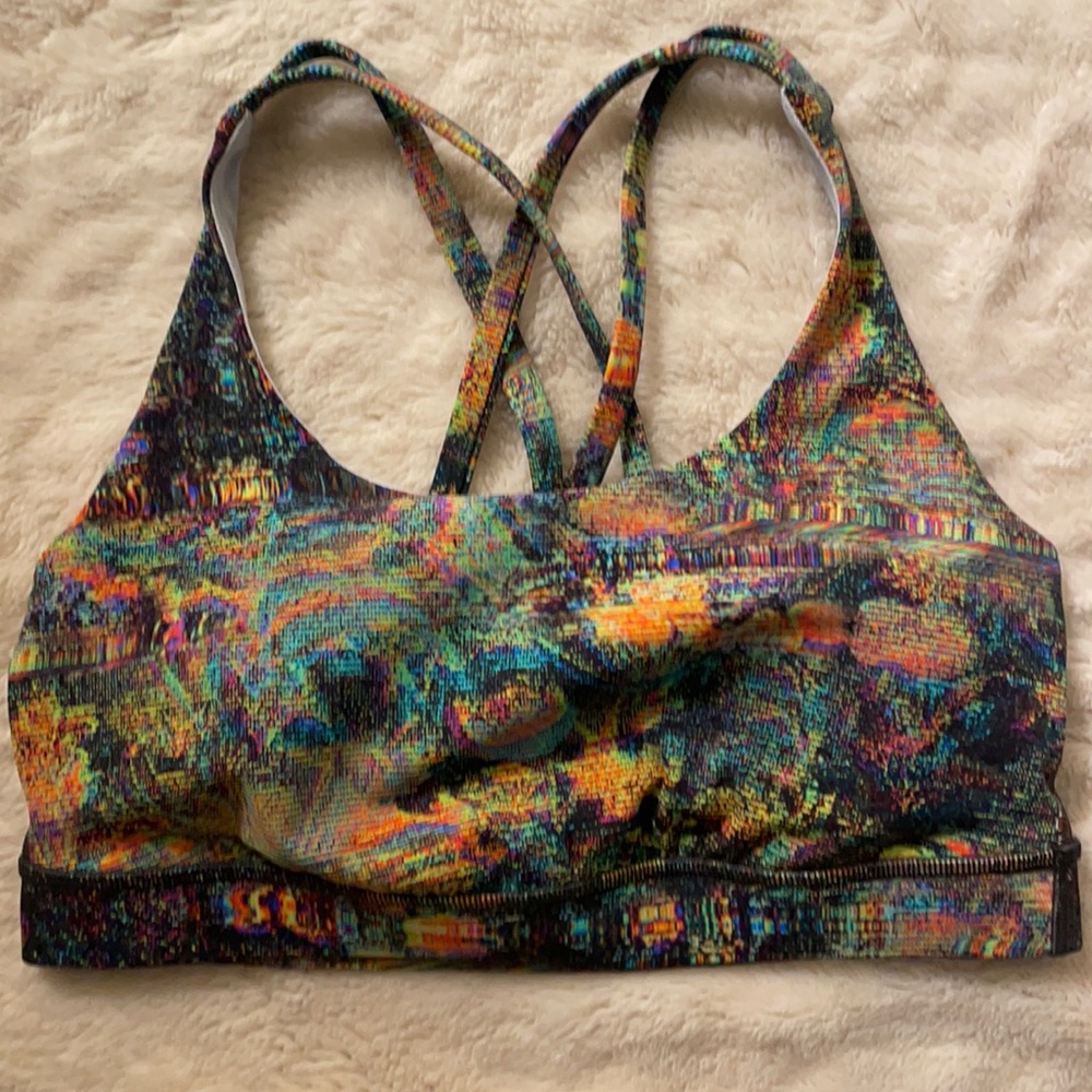 lululemon energy bra size 4- barely worn looks new